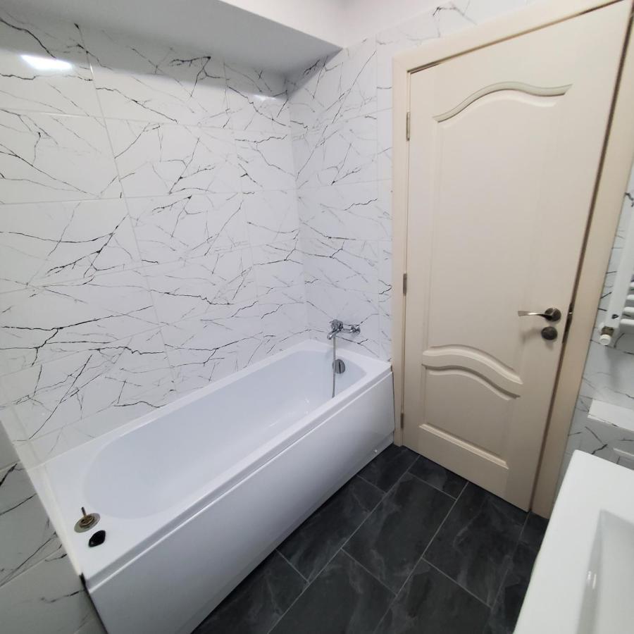 Luxury Apartament Bacovia Bacău Exteriér fotografie